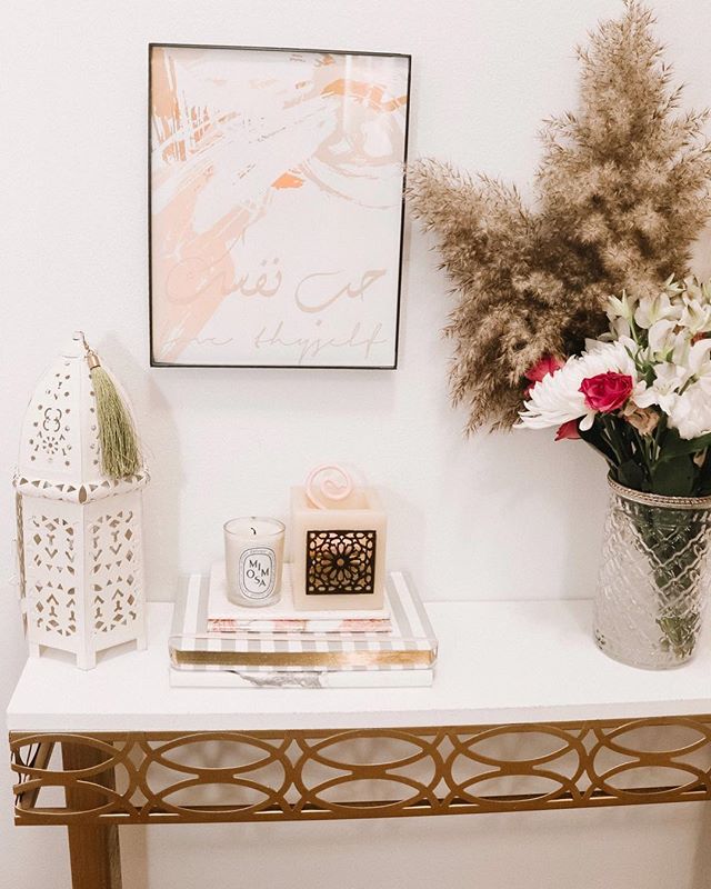Have you created a space where you can love yourself freely?
Your home should always remind you to love yourself everyday! I love to put little notes around my house to keep me in check 💕❤️#interiortherapy :
:
:
:
:
:
. . .#actualinstagramhomes #rea