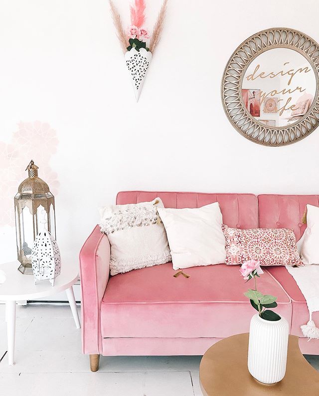 3 DAYS UNTIL THE OPENING! 
Showing sneak peeks of the #karamashop 😻 What do you think ?! :
::
:
:
#karamastudio #lonnyliving #colorfulliving #kinfolkhome #mypopofcolor #mypinterest #smmakelifebeautiful #inspire_me_home_decor #home_and_living #apartm